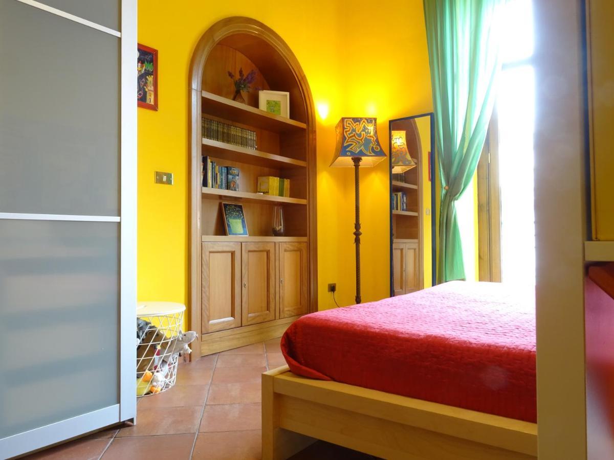 Umberto I Holiday House نابولي المظهر الخارجي الصورة
