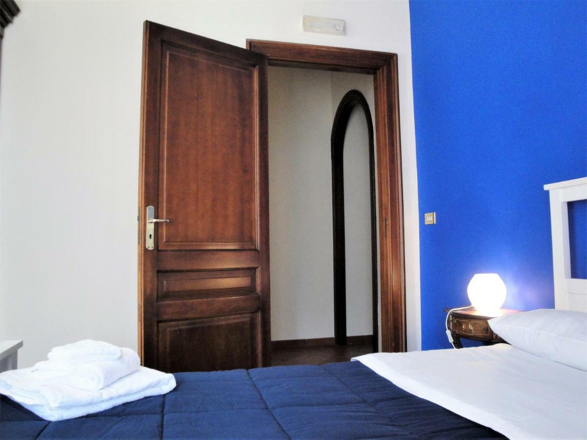 Umberto I Holiday House نابولي المظهر الخارجي الصورة